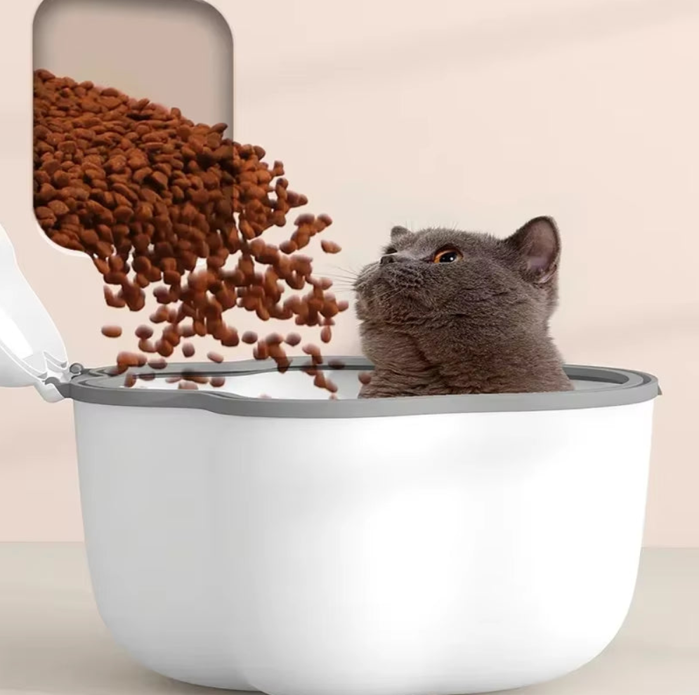 PawPrint™ Airtight Pet Food Storage Container with Matching Scoop – Odor-Proof, Moisture-Proof & Cute Paw Design